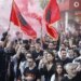 Protesta në Tiranë: Një fëmijë humbet mes qytetarëve, të gjithë protestuesve u kërkohet të ulen në gjunjë