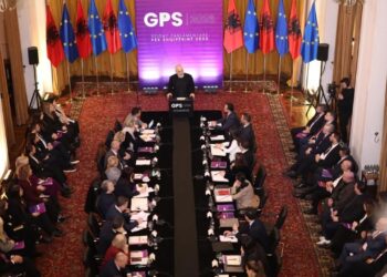 Protestat dhe mesazhet e përcjella nga PS: zbulohet çfarë diskutuan Rama, drejtuesit politikë dhe ministrat