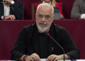 Rama: Interesimi i investitorëve nisi në 2023; projektin e parë ua kthyem mbrapsht, për Sazanin po negociojmë