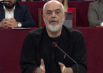 Rama: Nuk ka projekt të miratuar për Zvërnecin; kërkuam ulje të intensitetit dhe mbrojtje të lagunës