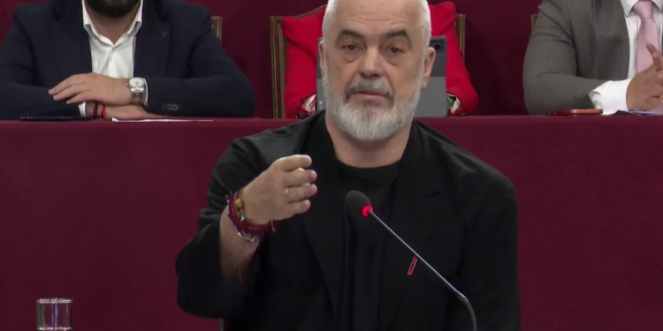 Rama: Projekti në Zvërnec u kthye dyherë për marinën; Lagunën s’e prek, ndërtim vetëm në prona me tituj-pronësie