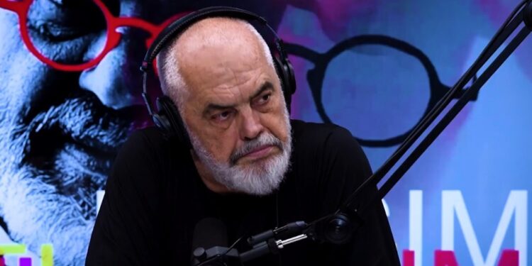 Rama nxjerr komentin vajzës: Rinia nuk e di ku bie Narta, Zvërneci; masakruan online korbat nën pupla flamingosh