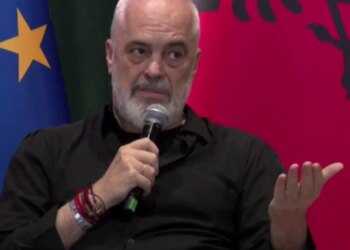 Rama për gazetarët e huaj: U vendos kusht për ndërtuesit në Zvërnec, të shtohet gjelbërimi pas investimit