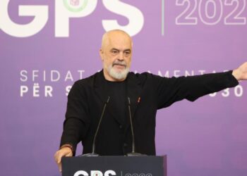 Rama reagon për protestën: Jemi para industrisë like/follow fitimprurëse, skllevër të algoritmeve me klikime, kohë, para dhe pushtet