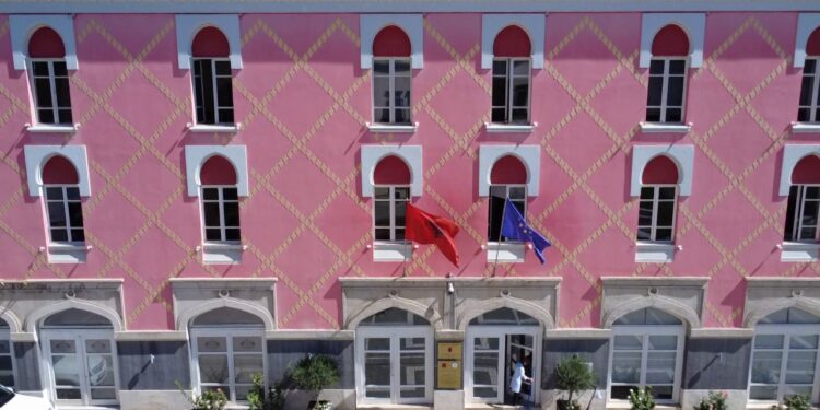 Raporti i KLSH 2025: tetë ndjekje penale dhe probleme në menaxhimin e të ardhurave; dëm 26.2 mld lekë