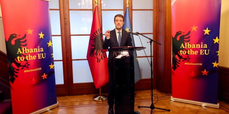 Rezultatet e Konferencës VIII Ndërqeveritare, Hoxha pret Komisioneren Kos dhe ekipin e BE-së në misionin shqiptar në Bruksel