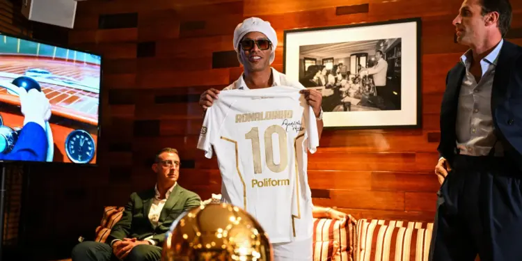 Ronaldinho te Ravenna: Nisin shitjet e fanellave me emrin e tij, përgatitet pritje spektakolare