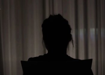 Rrëfimi pa doreza i vajzës kolumbiane: Para se të jem eskortë, jam nënë e një vajze të mitur...