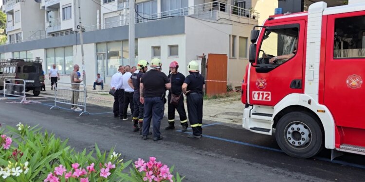 Rrëshqitja e dherave në kodrën e Currilave, nis ndërhyrja; Forcat e Armatosura largojnë pishat, zona mbetet e izoluar