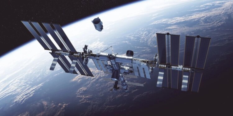 Rrjedhje ajri në Stacionin Ndërkombëtar Hapësinor; astronautët përgatiten për evakuim të mundshëm