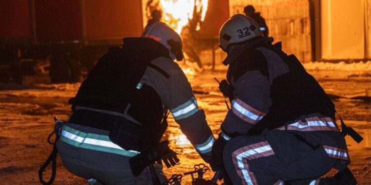 Rusia godet rajonin e Kharkivit në Ukrainë, katër viktima dhe dhjetë të plagosur