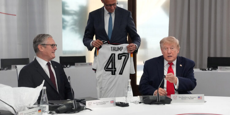 Samiti i G7 në Francë: Dhurata e Merz për Trump, shtrëngime duarsh dhe objektivi i Zelensky-t për Ukrainën