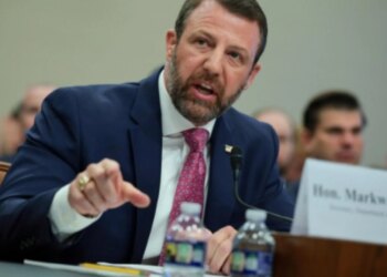 Sekretari Amerikan për Sigurinë nuk e përmbajti entuziazmin: Kërceva nga gëzimi pas largimit të Iranit