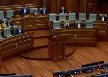 Shansi për t'i dhënë fund krizës në Kosovë, analistët politikë: Zgjedhjet mund të mos mjaftojnë; duhet presion ndërkombëtar