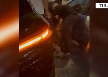 Shpërndanin kokainë në rrugët e Tiranës; vihen në pranga katër persona, sekuestrohen droga dhe paratë