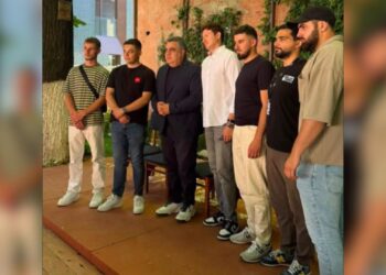 Studentët shqiptarë në Maqedoninë e Veriut falënderojnë ambasadorin Meidani: Kontributi juaj do të vlerësohet dhe mbahet mend gjatë