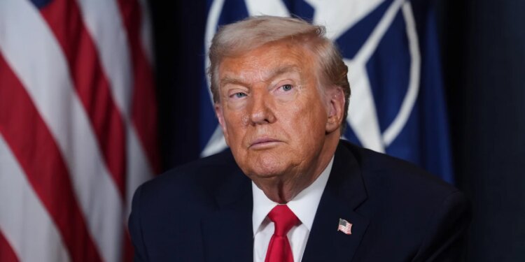 Sulme me dronë ndaj anijeve në Ngushticën e Hormuzit, Trump: Irani shkeli marrëveshjen e armëpushimit