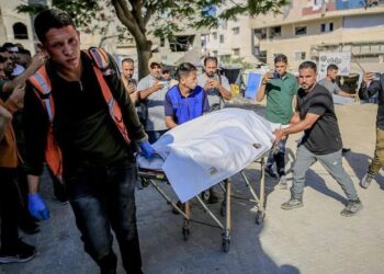 Sulmi izraelit në Gaza vret operatorin e Al Jazeera-s; pesë persona të tjerë humbin jetën
