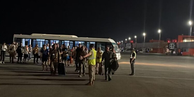 Sulmohet aeroporti i Niamey-t në Nigeri: 13 të vdekur, 11 ushtarë dhe 2 civilë