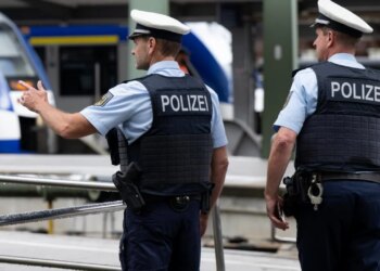 Të shtëna me armë në Stade të Gjermanisë, vriten pesë persona, arrestohen dy autorë të dyshuar