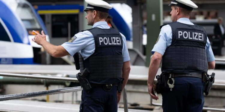 Të shtëna me armë në Stade të Gjermanisë, vriten pesë persona, arrestohen dy autorë të dyshuar