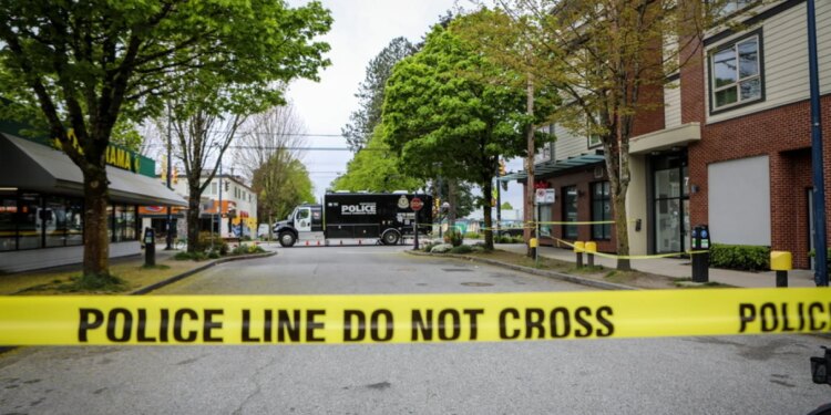 Të shtëna në Montreal: një oficer policie dhe autori i krimit u vranë