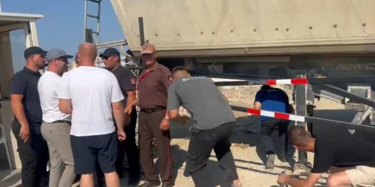 Tensione në Aeroportin e Vlorës: hyrjet e kantierit bllokohen sërish