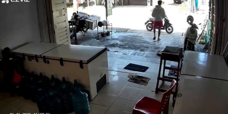 Tërmet me magnitudë 6.7 godet Indonezinë; lëkundje të forta në ishullin Sulawesi