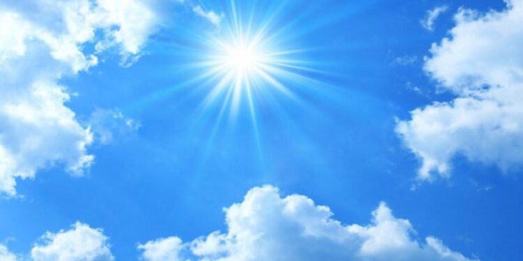 Termometri pritet të arrijë 35 gradë Celsius; parashikimi i motit për fundjavë dhe javën që vjen