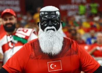 Tifozi më i frikshëm i Botërorit: Turku që vodhi shfaqjen pavarësisht humbjes së Kombëtares