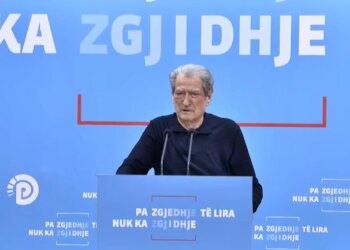 Tirana nuk ka njohur protestë më të fuqishme se kjo; Berisha: PD ka votuar kundër ligjeve në Parlament