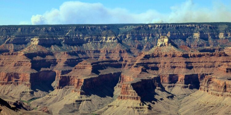 Tre alpinistë amerikanë vdesin nga nxehtësia ekstreme duke eksploruar Kanionin e Madh të Arizonës