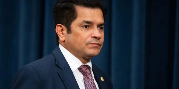 Tronditet Kongresi Amerikan, deputeti demokrat nën hetim për sjellje të pahijshme seksuale
