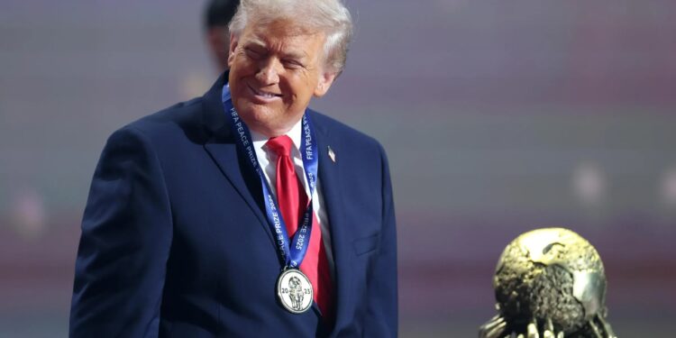 Trump përballë yjeve të futbollit, presidenti amerikan pritet të marrë rolin kryesor