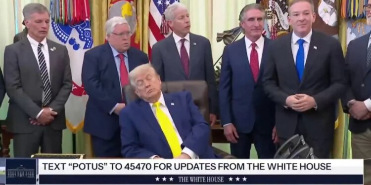 Trumpi zë gjumë në Dhomën Ovale, Hunter Biden ironizon: I ranë bateritë