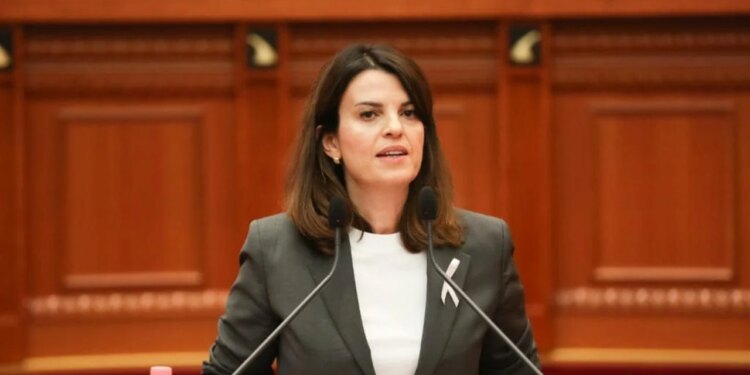 Turizmi, motori i zhvillimit ekonomik; Koçiu: investimi 4 mld€ në Zvërnec s'është projekt i mbyllur, por krijon punë