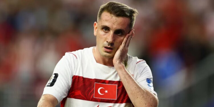 Turqia, Kerem Akturkoglu e kap me tifozët, kërkohet përjashtimi i tij nga kombëtarja