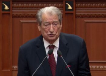 Urgjent: Dëgjoni kërkesat e protestuesve, Berisha në Kuvend: Kërkoj mocion me debat me Ramën