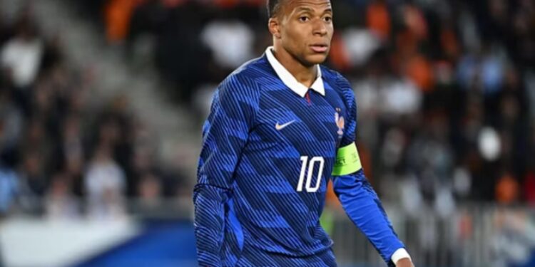 VIDEO/ Kylian Mbappe premton një festim të ri goli në Botëror, ka të bëjë me flautin