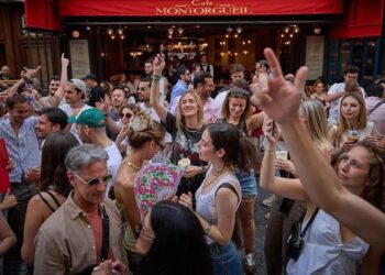 Vala e nxehtësisë godet Francën, ndalohet alkooli në festivalet muzikore për të shmangur rrezikun shëndetësor
