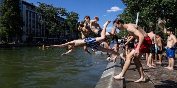 Valë ekstreme e nxehtësisë në Europë: Alarm në 53 zona të Francës, temperaturat priten deri në 40°C