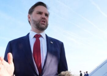 Vance shmang pyetjen për Netanyahun në takim me ndërmjetësuesit pakistanezë