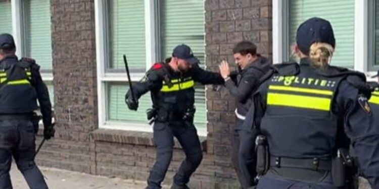 Video/ Pas eliminimit të Tulipanëve në Botëror, policia u kujton rregullat tifozëve marokenë në Holandë