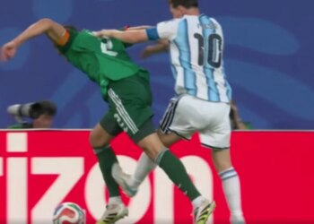 Video/ Polemikat në Argjentinë-Algjeri: tifozët shpërthejnë në rrjet, Messi duhej të dilte me karton të kuq