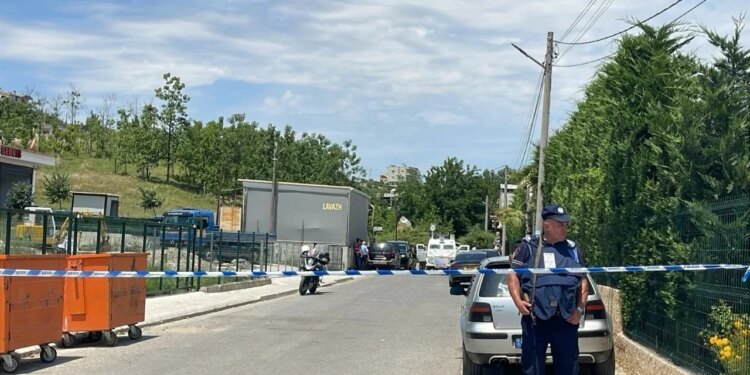 Vrasja e 27-vjeçarit në Paskuqan: autori zbrazi 10 plumba dhe tentoi të ekzekutonte një tjetër në vendngjarje