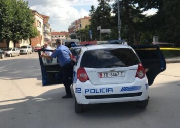 Vrasja në Maliq: Autori identifikohet; ishte i dënuar 10 vjet në mungesë; zbardhen emrat e policëve