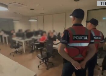 Zbulohet një call center në kryeqytet; arrestohen në flagrancë 4 organizatorë, 49 punonjës nën hetim