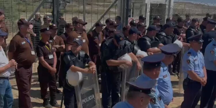 Zvërnec: Hiqet licenca dy kompanive të sigurisë fizike; Policia e Shtetit: Dhunuan një protestues pa asnjë atribut ligjor