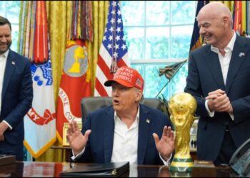 Zyrtare: Donald Trump në tribunë të finales së Botërorit, do të dorëzojë trofeun