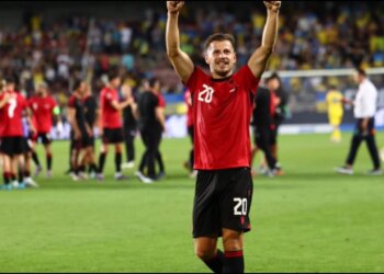 Zyrtare: Klubi italian vendos për të ardhmen e mesfushorit të Kombëtares që ndihmoi në mbijetesë në Serie A